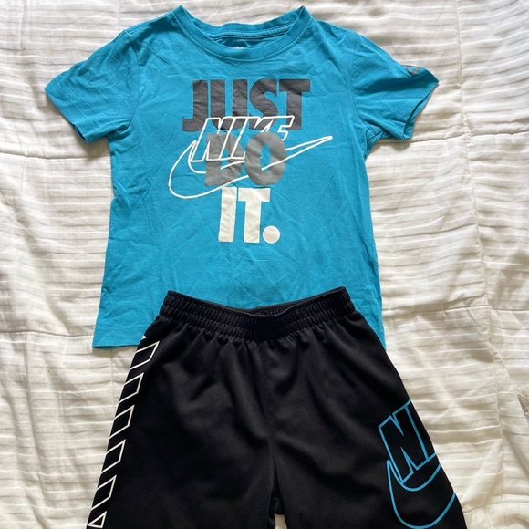 Nike Short Set - Picture 4 of 4